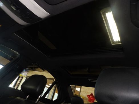 Used 2009 Mercedes-Benz C 300 Sedan image 19