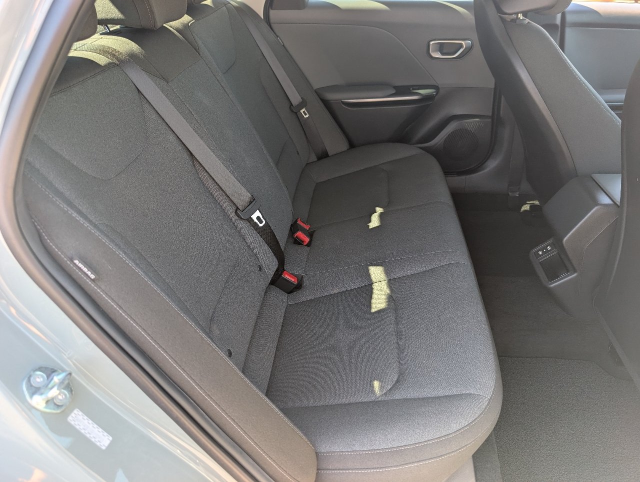 Used 2025 Kia K4 FWD image 5