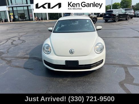 Used 2016 Volkswagen Beetle 1.8T SE FWD image 2