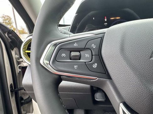 New 2026 Chevrolet Trax ACTIV w/ Sunroof Package image 22