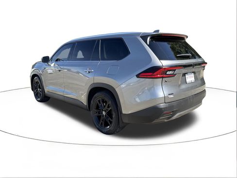 Used 2025 Toyota Grand Highlander FWD image 5