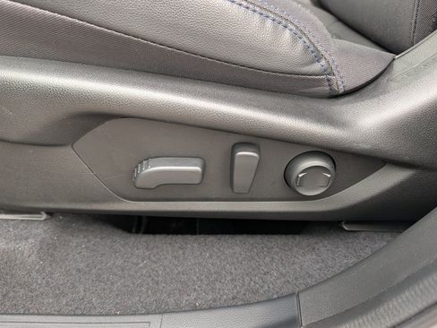 Used 2025 Subaru Forester Premium AWD/4WD image 19