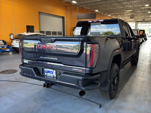 Used 2024 GMC Sierra 2500 AT4 w/ AT4 Premium Plus Package AWD/4WD image 5