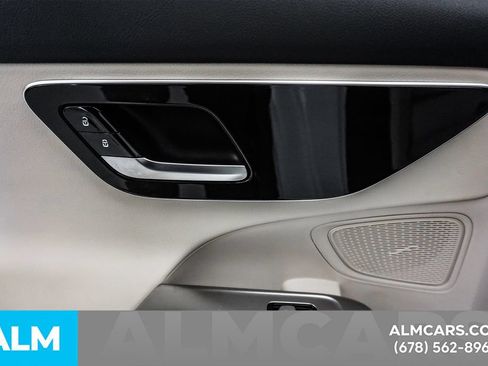 Used 2023 Mercedes-Benz C 300 Sedan w/ Exclusive Trim Package image 46