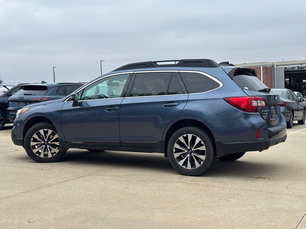 Used 2017 Subaru Outback 2.5i Limited AWD/4WD image 3