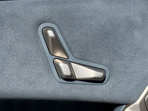 Used 2025 BMW iX xDrive50 w/ Sport Package image 20