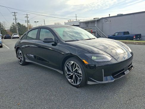New 2025 Hyundai Ioniq 6 SEL image 2