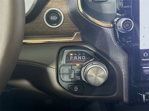 New 2025 RAM 1500 Limited image 13