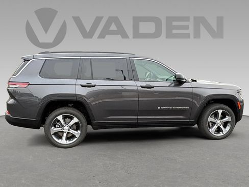 New 2026 Jeep Grand Cherokee L Limited w/ Luxury Tech Group II RWD image 7