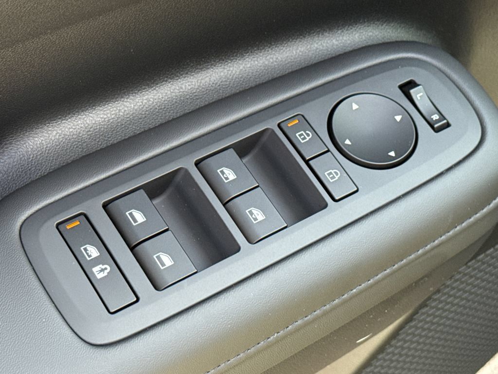 Used 2026 Hyundai Santa Fe SEL w/ Tow & Go Package FWD image 19