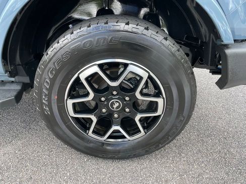 Used 2024 Ford Bronco Outer Banks AWD/4WD image 43