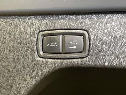 Certified 2026 Porsche Macan 4 Electric AWD/4WD image 21
