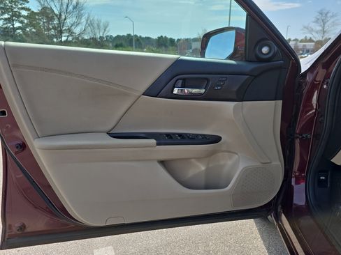 Used 2013 Honda Accord EX-L image 26