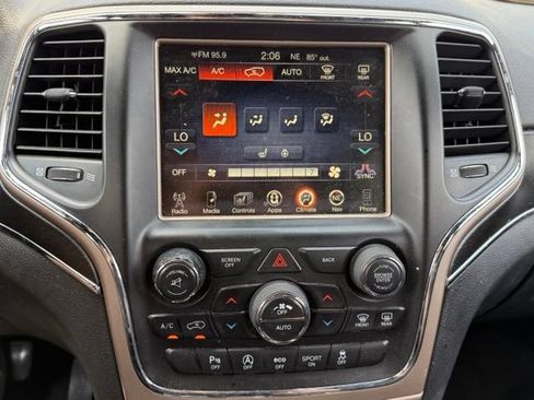 Used 2017 Jeep Grand Cherokee Limited AWD/4WD image 25