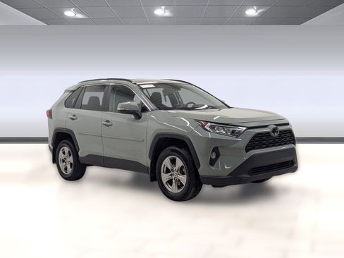 Used 2021 Toyota RAV4 XLE image 6