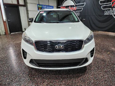 Used 2019 Kia Sorento S image 2