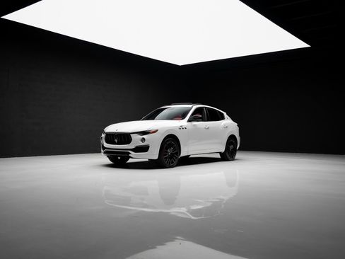 Used 2022 Maserati Levante GT AWD/4WD image 87