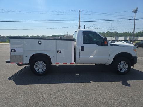 Used 2015 Ford F250 XL w/ Power Equipment Group AWD/4WD image 5