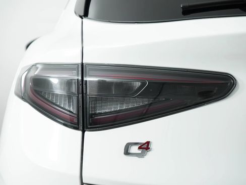 New 2025 Alfa Romeo Stelvio Sprint AWD/4WD image 14