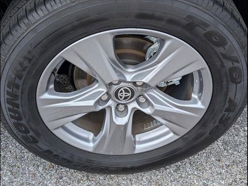 Used 2024 Toyota RAV4 XLE image 8