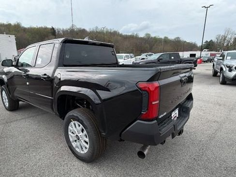 New 2026 Toyota Tacoma SR image 3