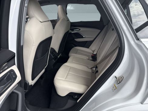 Certified 2025 Audi Q5 Prestige AWD/4WD image 13
