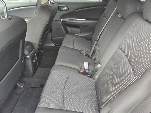Used 2019 Dodge Journey SE w/ Premium Group image 13