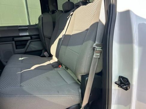 Used 2018 Ford F150 XLT w/ Equipment Group 302A Luxury AWD/4WD image 14