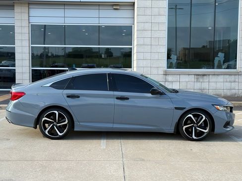 Used 2022 Honda Accord Sport image 6