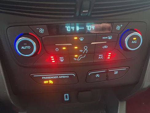 Used 2017 Ford Escape SE AWD/4WD image 27