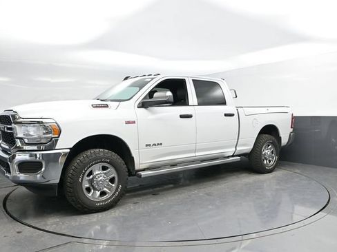 Used 2021 RAM 2500 Tradesman w/ Chrome Appearance Group AWD/4WD image 6
