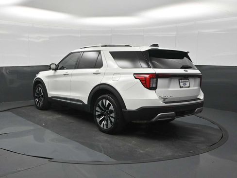 Certified 2026 Ford Explorer Platinum w/ LUX Leather Package AWD/4WD image 4