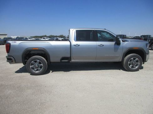 New 2026 GMC Sierra 3500 SLE w/ SLE Value Package AWD/4WD image 3