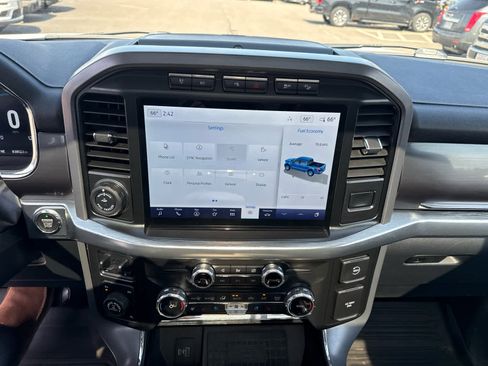 Used 2022 Ford F150 Lariat w/ Equipment Group 502A High AWD/4WD image 17