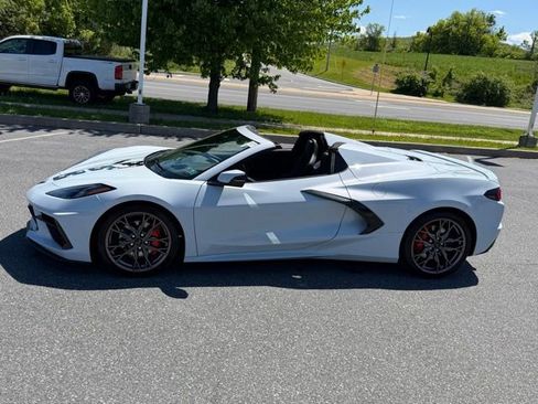 Certified 2024 Chevrolet Corvette Stingray Preferred Conv w/ Stealth Interior Trim Package RWD image 18