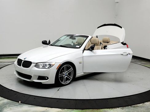 Used 2013 BMW 335is Convertible RWD image 9