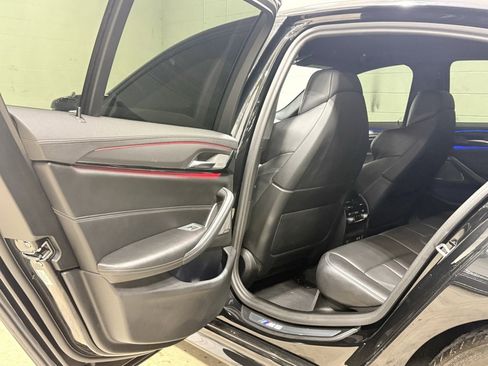 Used 2023 BMW M5 image 29