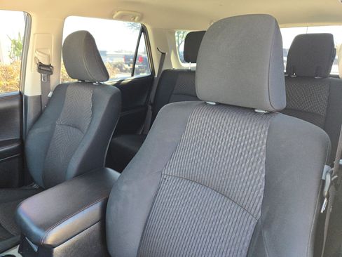 Used 2021 Toyota 4Runner TRD Off-Road image 9