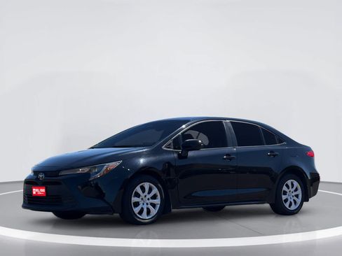 Used 2024 Toyota Corolla LE FWD image 2