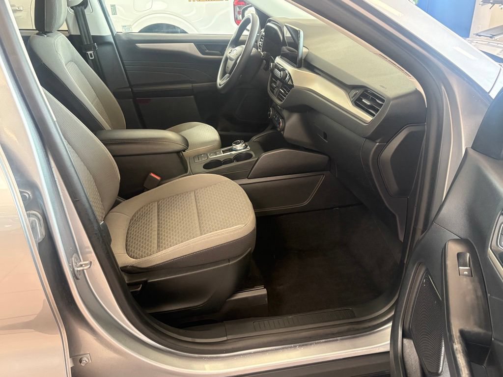 Used 2022 Ford Escape SE AWD/4WD image 25