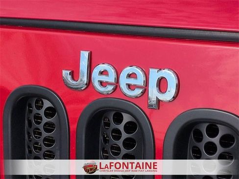 Used 2010 Jeep Wrangler Unlimited Sahara w/ Dual Top Group image 9