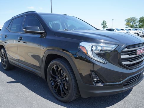 Used 2020 GMC Terrain SLT w/ Preferred Package FWD image 7