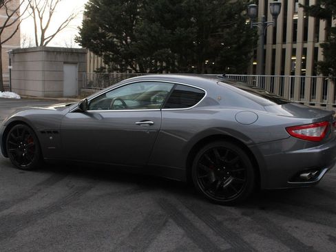 Used 2010 Maserati GranTurismo Coupe image 11