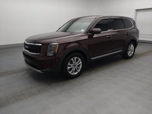 Used 2022 Kia Telluride LX AWD/4WD image 2