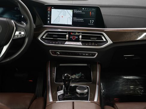 Used 2022 BMW X5 xDrive40i w/ Premium Package image 18