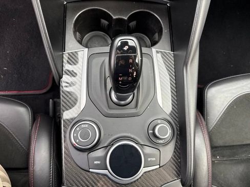 Used 2019 Alfa Romeo Giulia Quadrifoglio w/ Driver Assist Dynamic Package RWD image 27