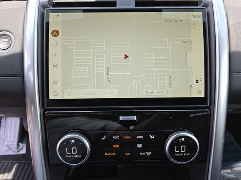 New 2025 Land Rover Discovery S image 23