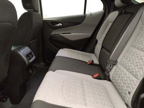 Used 2022 Chevrolet Equinox LT FWD image 18
