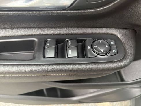 Used 2020 GMC Terrain SLE w/ Driver Convenience Package AWD/4WD image 24