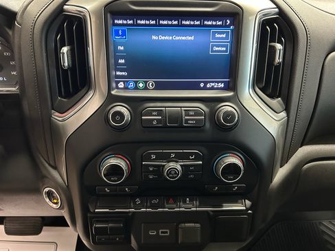 Used 2022 Chevrolet Silverado 2500 LT w/ Convenience Package AWD/4WD image 15